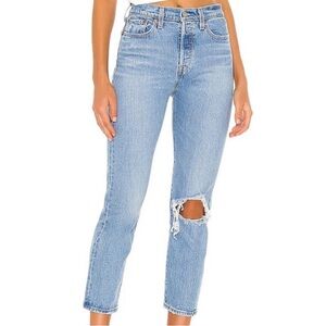 NWT Levi's Wedgie Straight Distressed Jeans